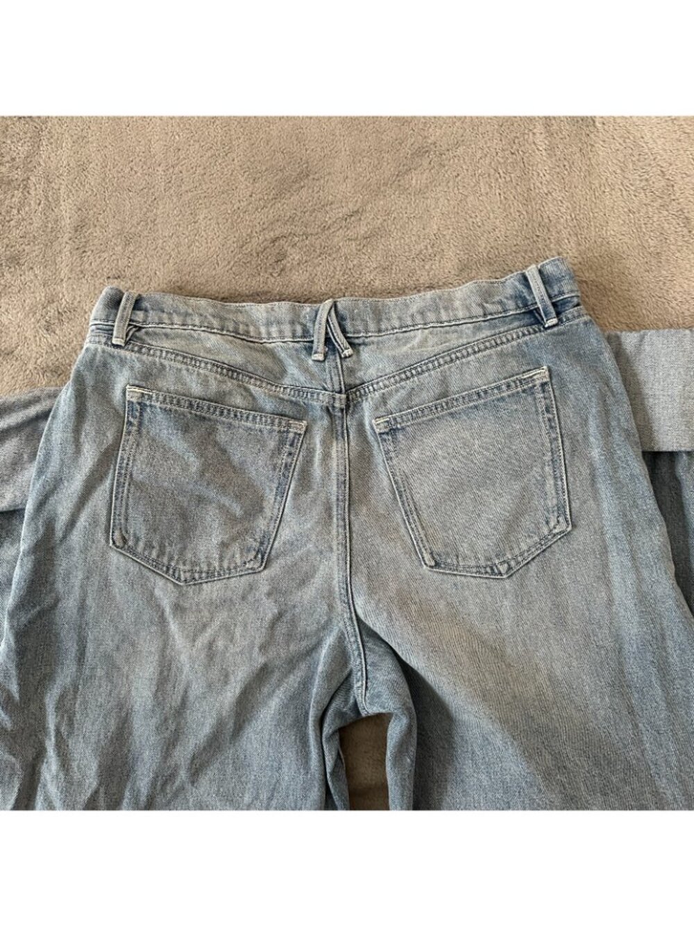 Good American Good Standard Barrel Leg Cuffed Light Wash Jeans Women's 12/31 - Picture 8 of 8